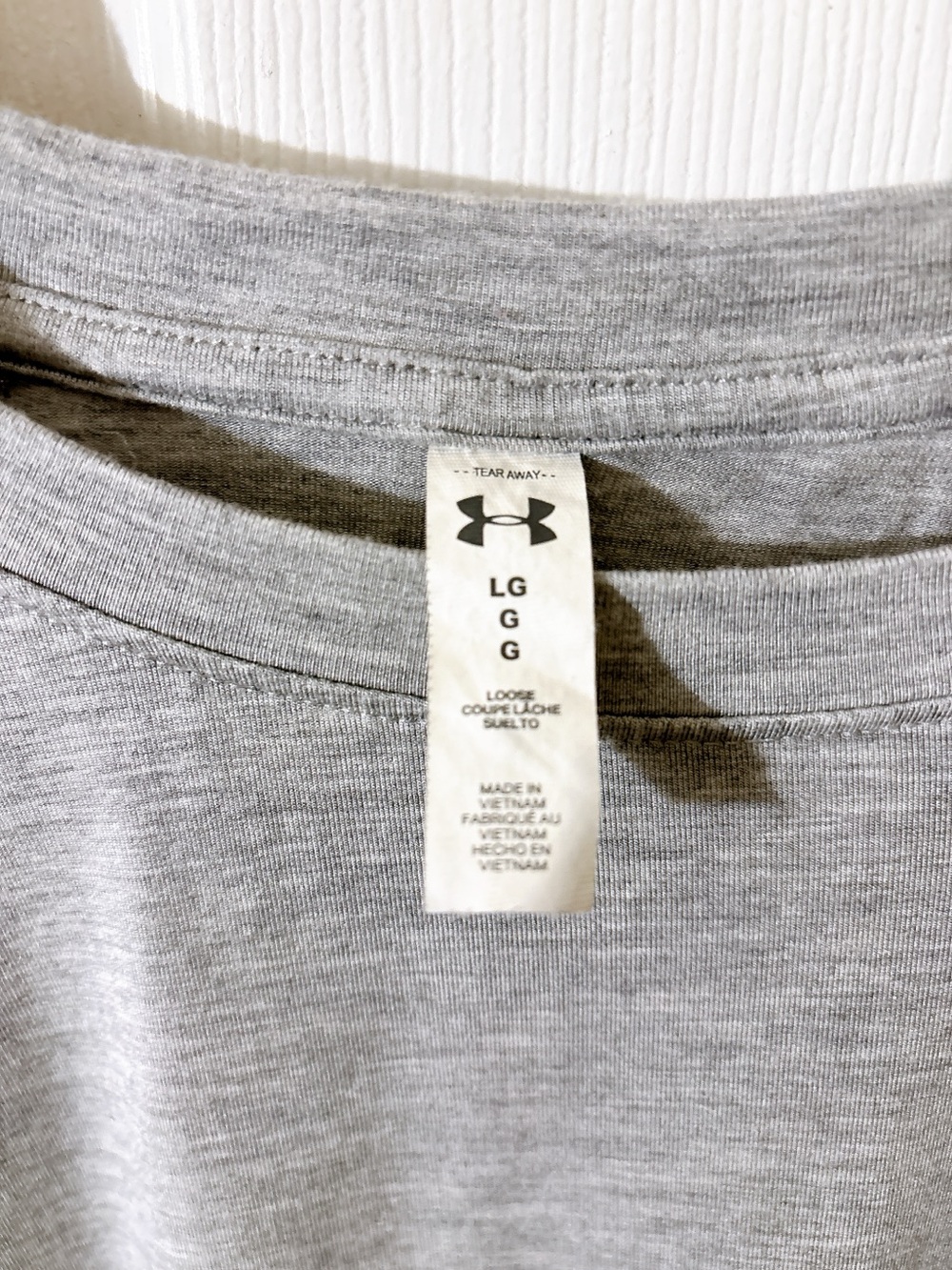 Under Armour HeatGear Open Back Long Sleeve Shirt Women's Large Gray Loose Fit - Picture 7 of 7